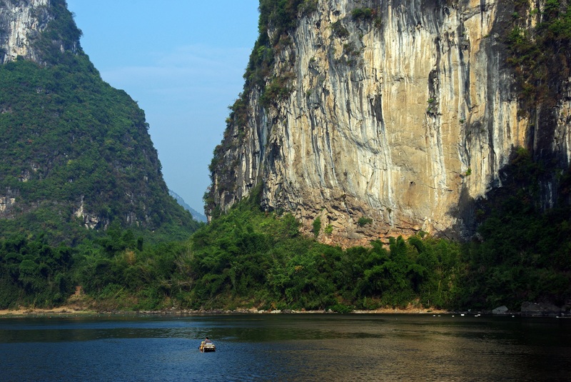 domaine-la-grangette.com2_lake-river-formation-cliff-fjord-canyon