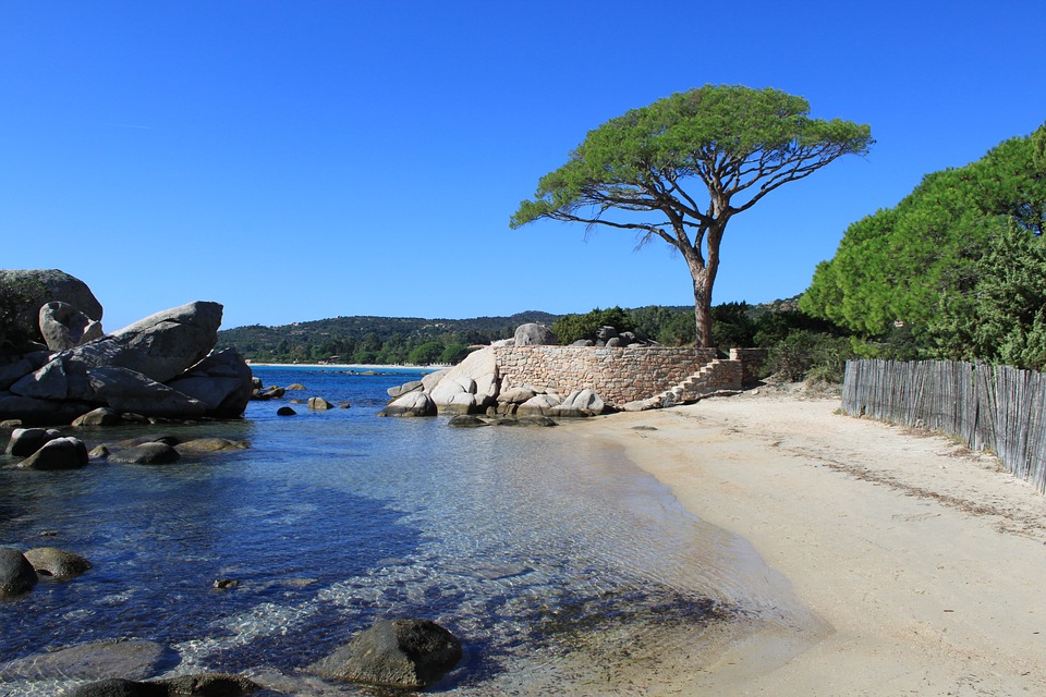 Un lieu touristique européen : la Corse